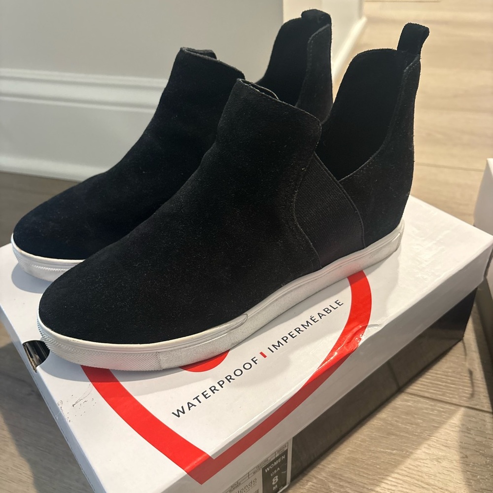 Blondo Black Ankle Boots with White Soles